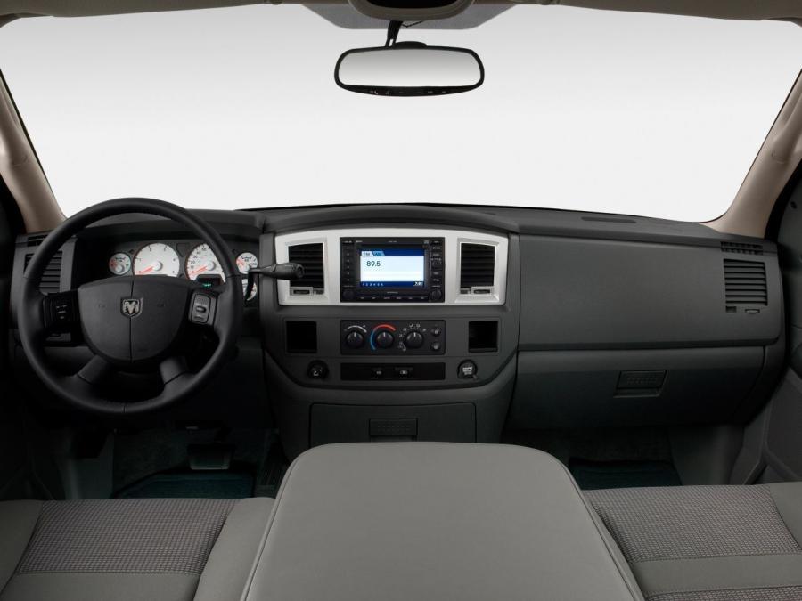  Dodge Ram 2500 Quad Cab 2006 года  (фото 5 из 6)
